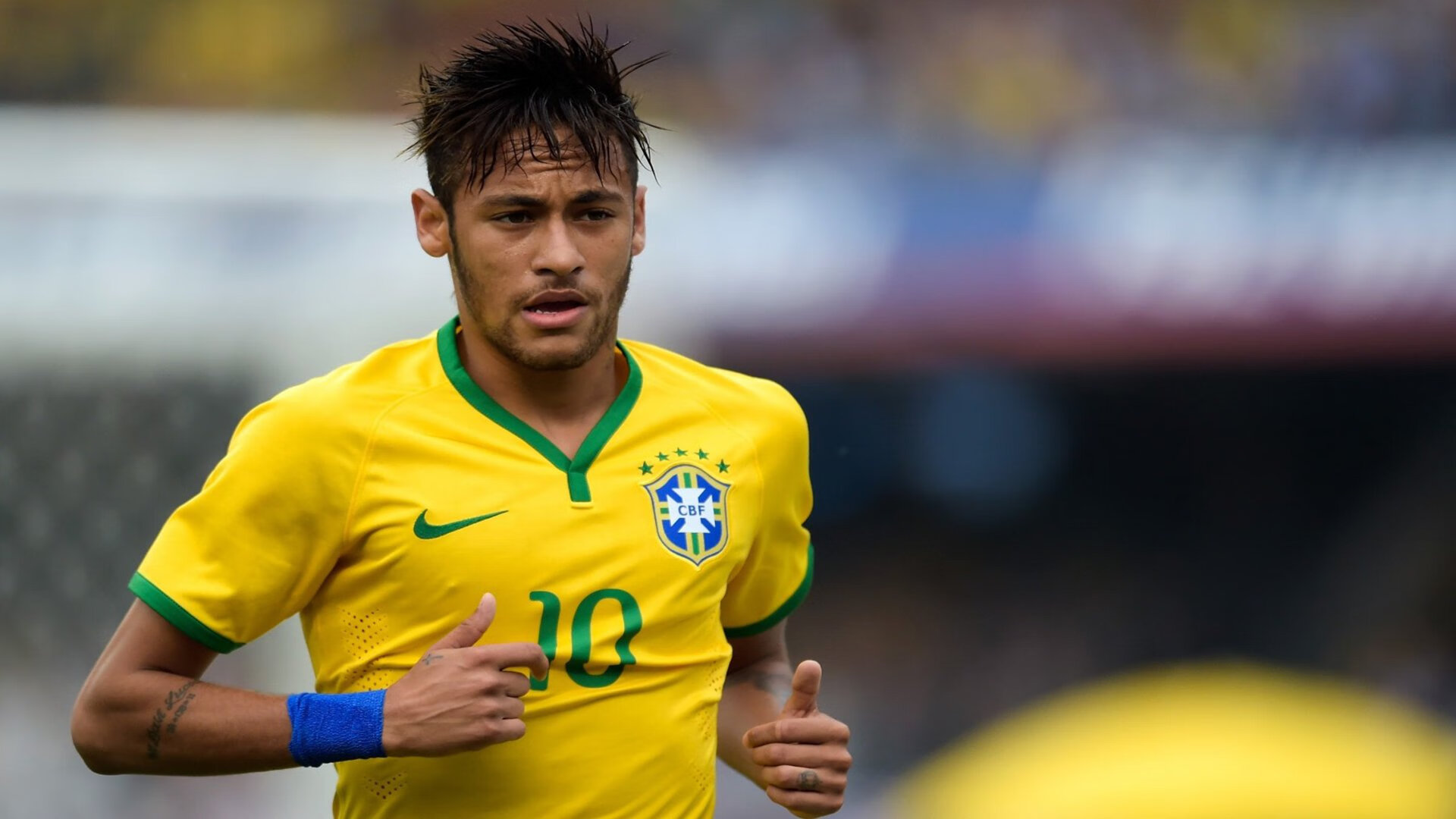 女足比赛冠军捧杯,精彩瞬间永存,女足踢比赛